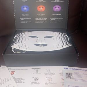 White LED Therapy Mask